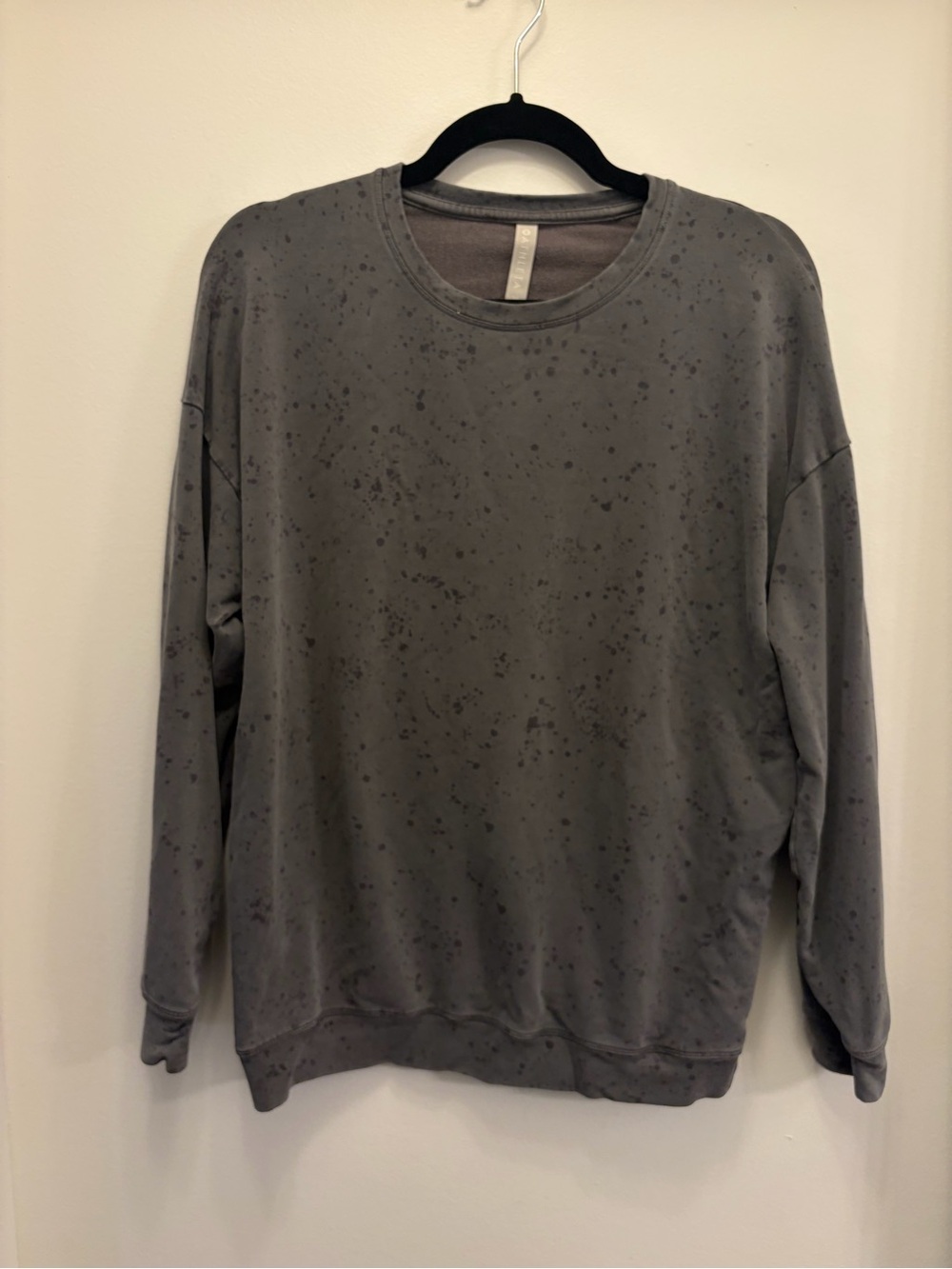 Athleta Gray Speckled Relaxed Fit Long Sleeve Pullover Top Size Medium